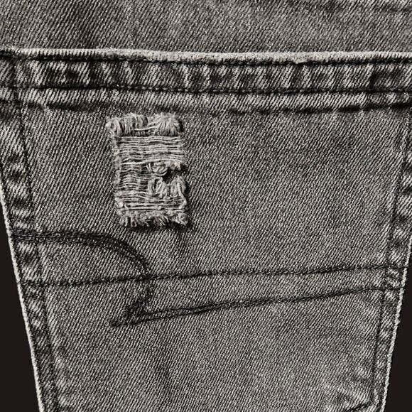 NWOT AMERICAN EAGLE Plus Size Black distressed Jeans. - Picture 14 of 15